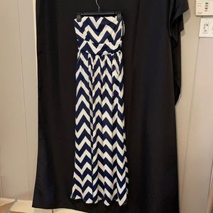 Navy & White Lightweight Strapless Maxi Dress with pockets